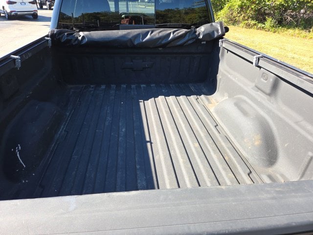 Pre-Owned 2017 Chevrolet Silverado 1500 LT - photo - 5