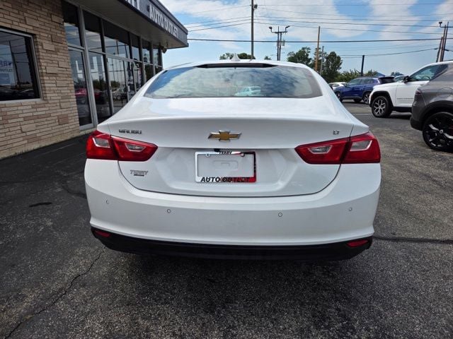 Pre-Owned 2024 Chevrolet Malibu LT - photo - 2