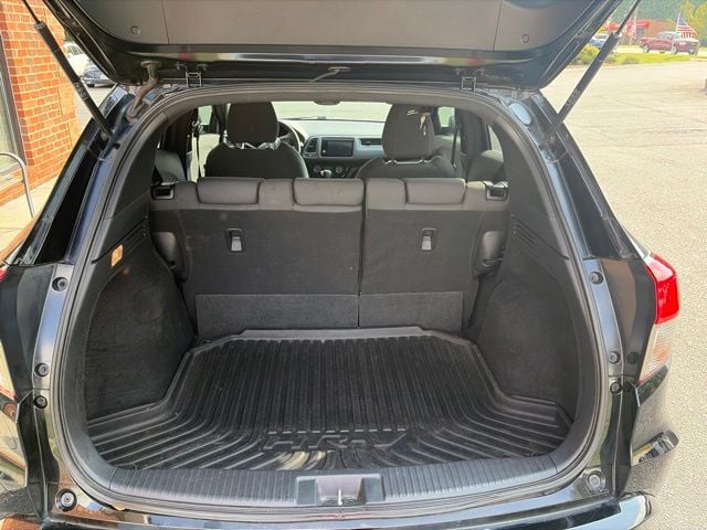 Pre-Owned 2021 Honda HR-V Sport - photo - 5