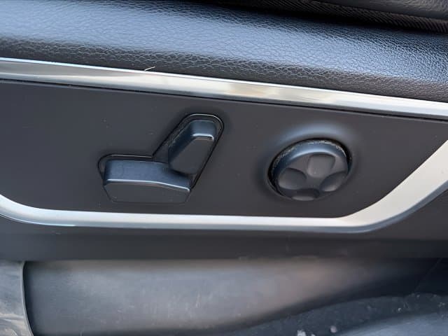 Pre-Owned 2019 Ram 1500 Laramie - photo - 8