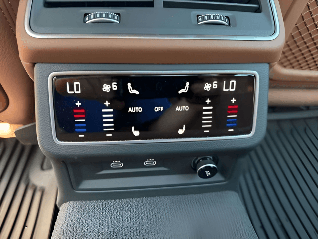 Pre-Owned 2023 Audi A6 45 Premium - photo - 15