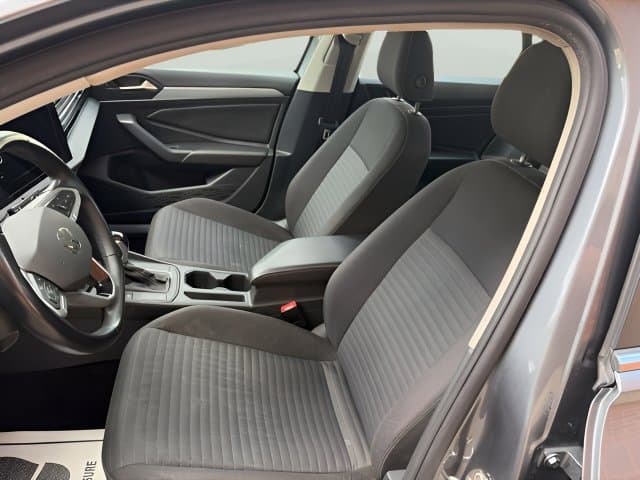 Pre-Owned 2025 Volkswagen Jetta 1.5T S - photo - 6