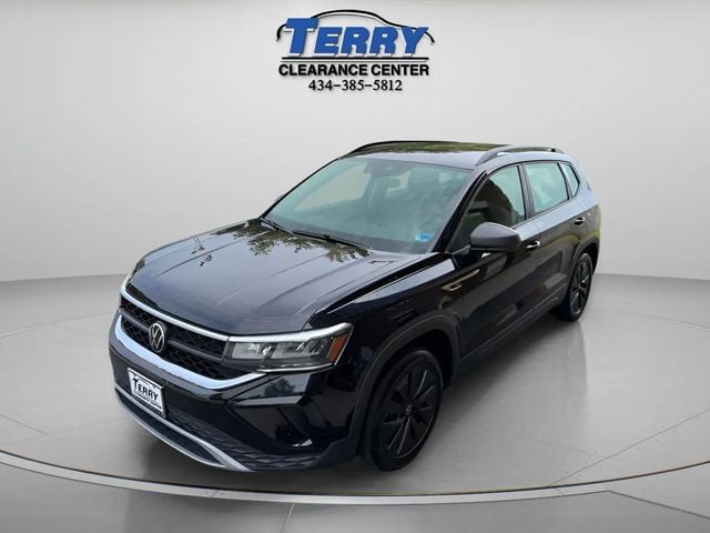 Pre-Owned 2024 Volkswagen Taos 1.5T S - photo - 3