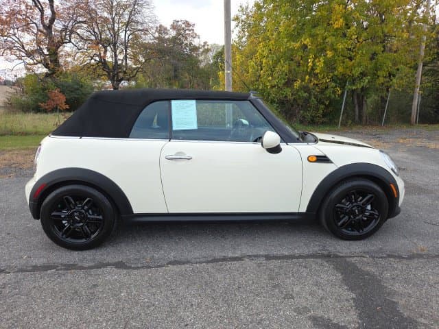 Pre-Owned 2015 MINI Cooper Base - photo - 6