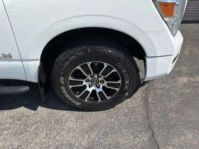 Pre-Owned 2021 Nissan Titan SV - photo - 15