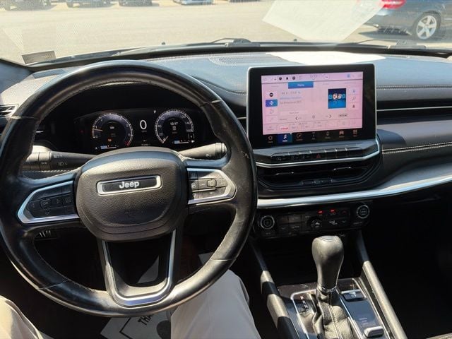 Pre-Owned 2022 Jeep Compass Limited - photo - 11