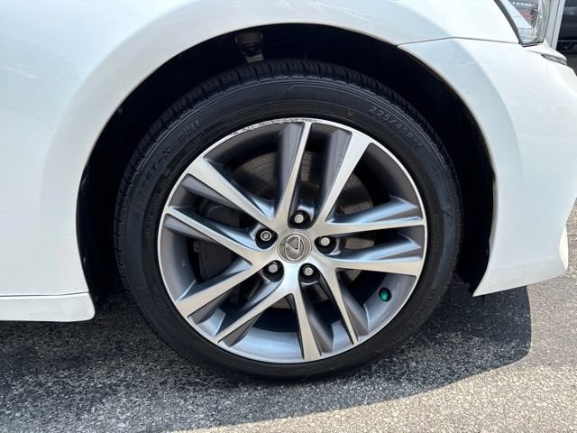 Pre-Owned 2020 Lexus IS 300 - photo - 12