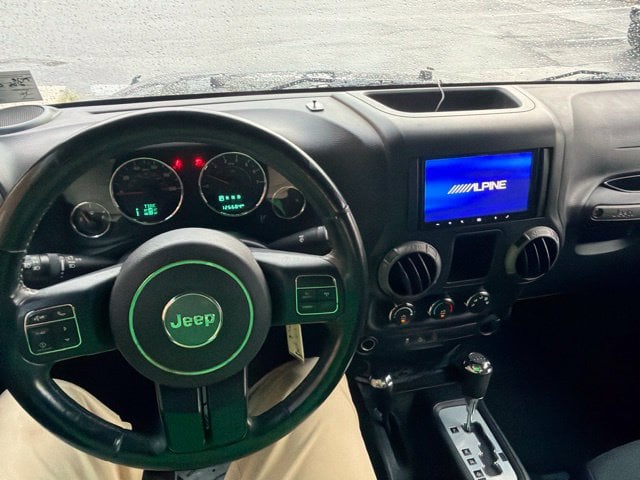 Pre-Owned 2016 Jeep Wrangler Unlimited Sport - photo - 8