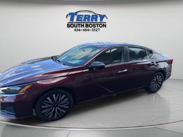 Pre-Owned 2024 Nissan Altima 2.5 SV - photo - 2