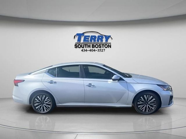 Pre-Owned 2023 Nissan Altima 2.5 SV - photo - 0