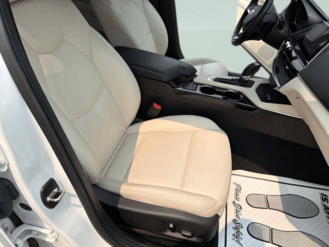 Pre-Owned 2024 Cadillac CT4 Luxury - photo - 28