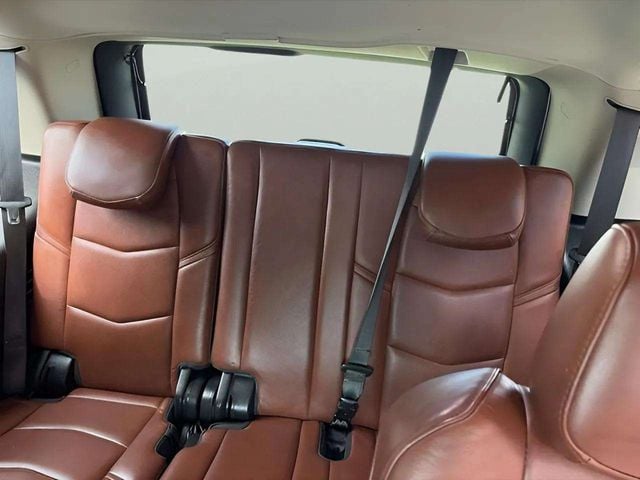 Pre-Owned 2019 Cadillac Escalade Luxury - photo - 18