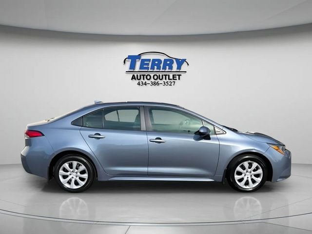 Pre-Owned 2025 Toyota Corolla LE - photo - 0