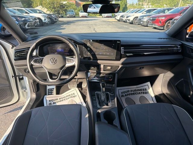 Pre-Owned 2025 Volkswagen Jetta 1.5T Sport - photo - 8