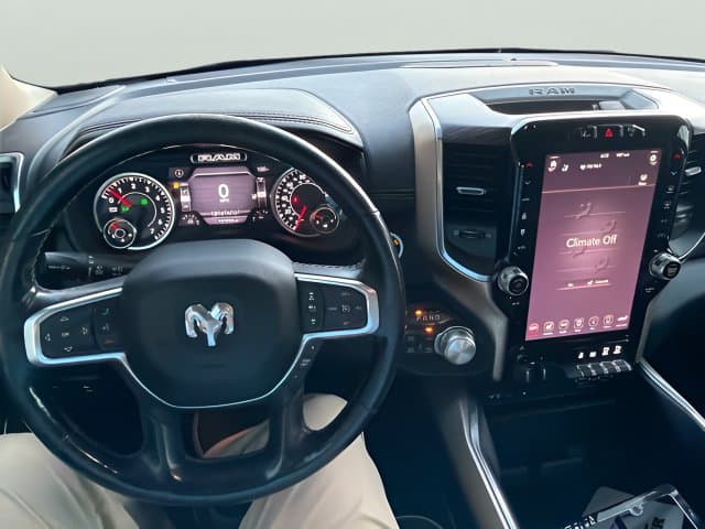 Pre-Owned 2019 Ram 1500 Laramie - photo - 10