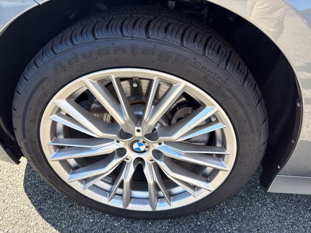 Pre-Owned 2023 BMW 3 Series 330i xDrive - photo - 12