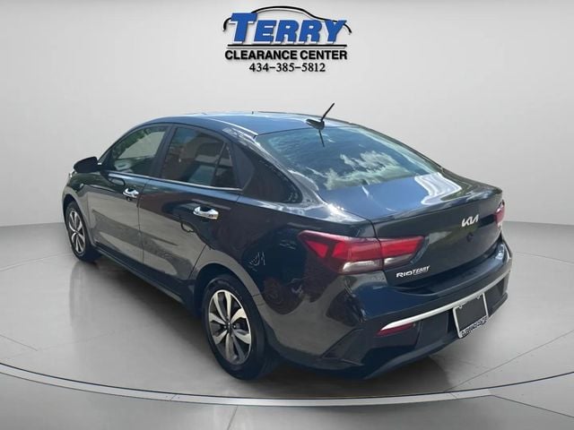 Pre-Owned 2023 Kia Rio S - photo - 3