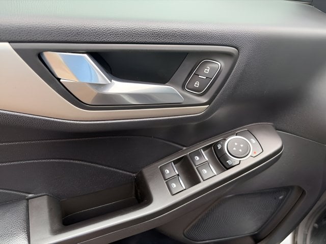 Pre-Owned 2021 Ford Escape SE - photo - 8
