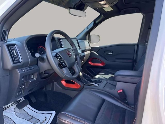 Pre-Owned 2025 Nissan Frontier PRO-4X - photo - 23