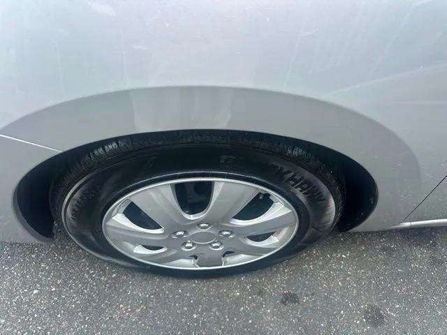 Pre-Owned 2025 Nissan Versa 1.6 S - photo - 14