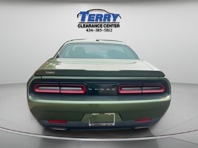 Pre-Owned 2021 Dodge Challenger SXT - photo - 3