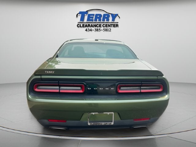 Pre-Owned 2021 Dodge Challenger SXT - photo - 3