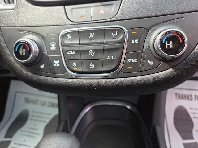Pre-Owned 2024 Chevrolet Malibu LT - photo - 6
