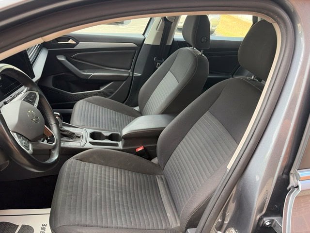Pre-Owned 2025 Volkswagen Jetta 1.5T S - photo - 6