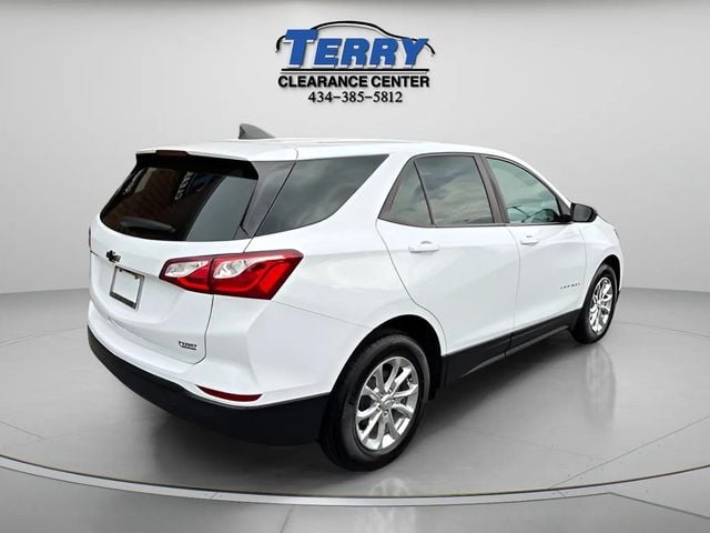 Pre-Owned 2021 Chevrolet Equinox LS - photo - 4
