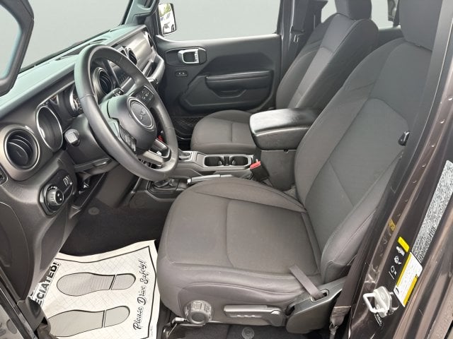 Pre-Owned 2023 Jeep Gladiator Sport S - photo - 4