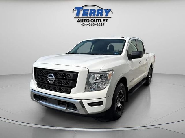 Pre-Owned 2021 Nissan Titan SV - photo - 3