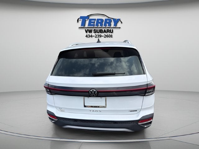 Pre-Owned 2025 Volkswagen Taos 1.5T SE - photo - 2