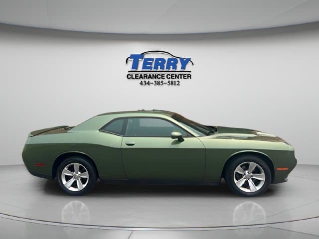 Pre-Owned 2021 Dodge Challenger SXT - photo - 0