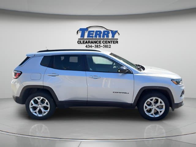 Pre-Owned 2024 Jeep Compass Latitude - photo - 0