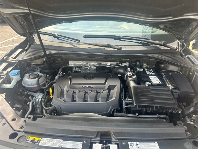 Pre-Owned 2020 Volkswagen Tiguan 2.0T SE - photo - 17