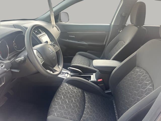 Pre-Owned 2025 Mitsubishi Outlander Sport 2.0 ES - photo - 7