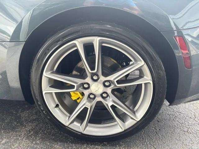 Pre-Owned 2022 Chevrolet Camaro 1LT - photo - 11