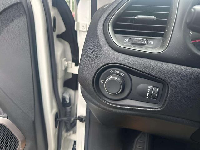 2023 Jeep Renegade Latitude Photo in Boston VA 24592