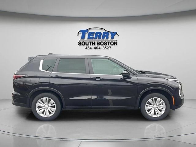 2025 Mitsubishi Outlander ES Photo in Boston VA 24592