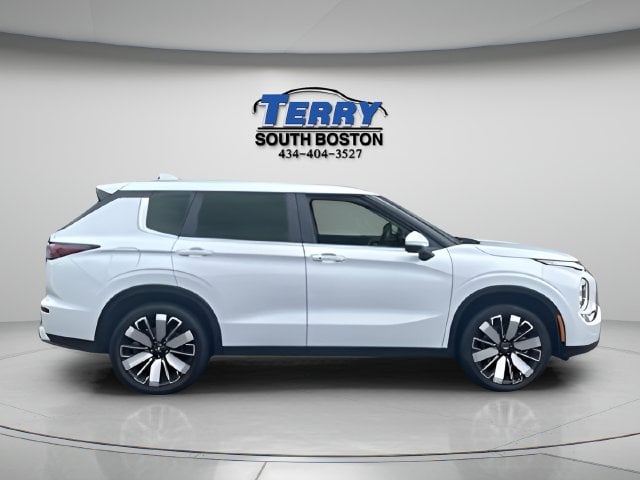 2025 Mitsubishi Outlander SE Photo in Boston VA 24592