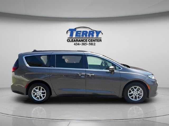 2022 Chrysler Pacifica Touring L Photo in Lynchburg VA 24502