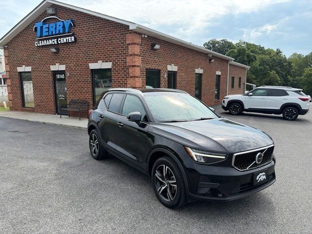 2023 Volvo XC40 B4 Core Photo in Lynchburg VA 24502