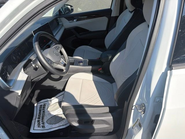 2025 Volkswagen Tiguan 2.0T SE Photo in Lynchburg VA 24502